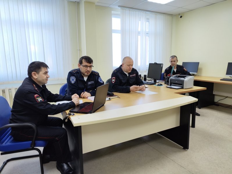 В УМВД России по Чукотскому автономному округу проведена рабочая встреча с руководителями служб такси